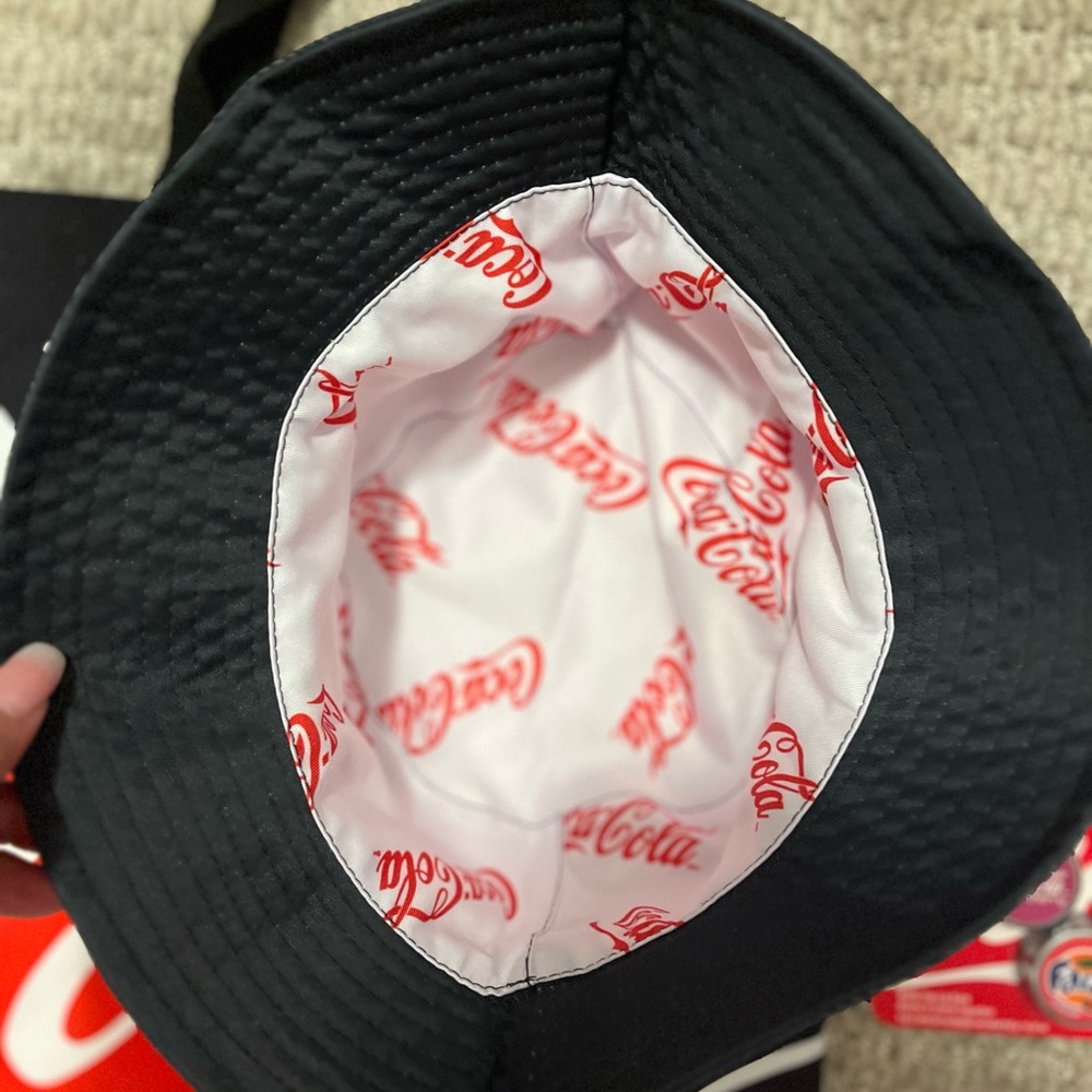 Coca-Cola Merchandise - Picture 5 of 5